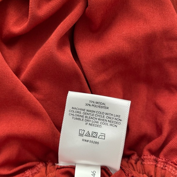 Express Rust Ruched Blouse - Picture 6 of 6